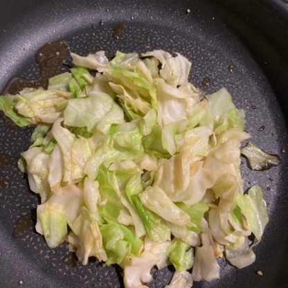 炒めてみましたが美味しかったです！他の野菜入れても美味しそうです(^ ^)